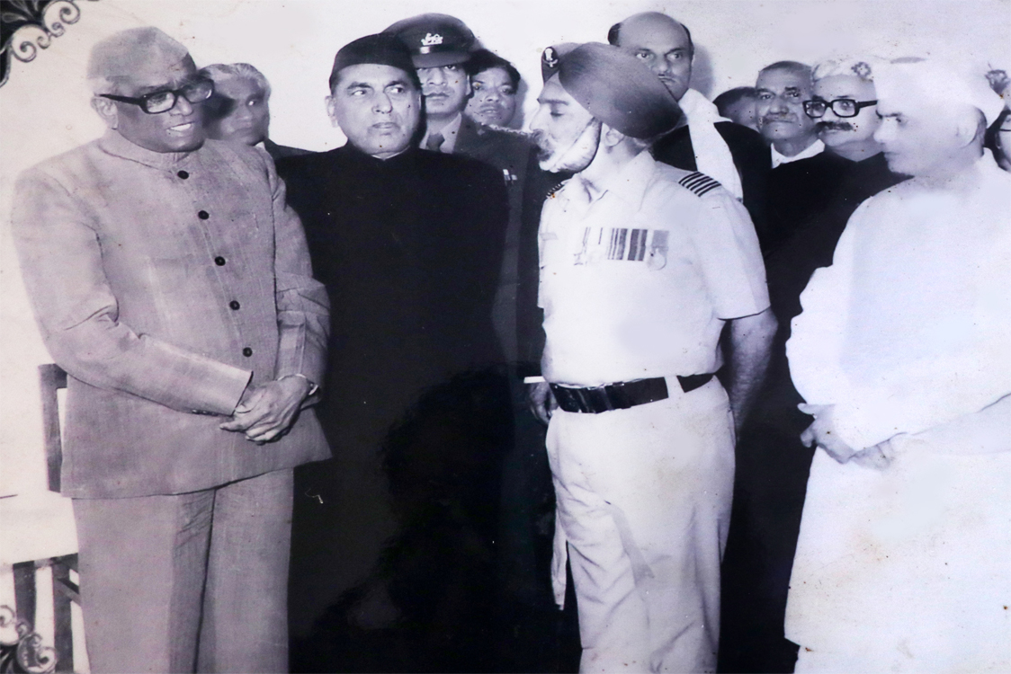 Shri Neelam Sanjeeva Reddy visited SS Sujanpur Tira on 02 Nov 1978